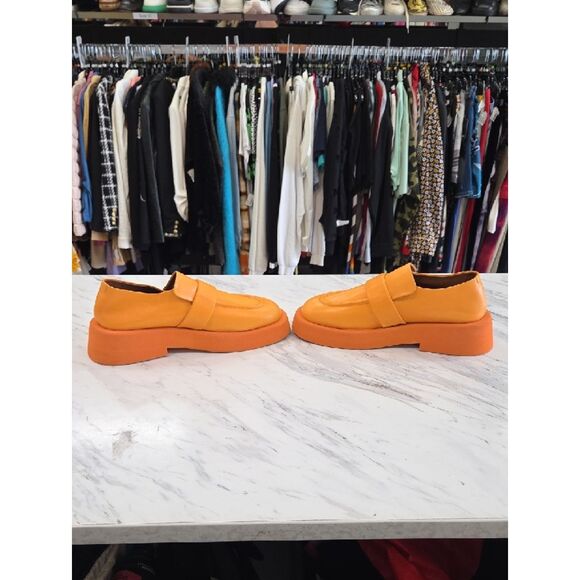 Men\'s Platform Slip-On Loafer in Bright Orange